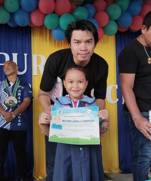 Meet my daughter, one of the reason why I work hard :)